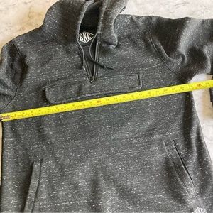 Front pocket black pullover hoodie size L